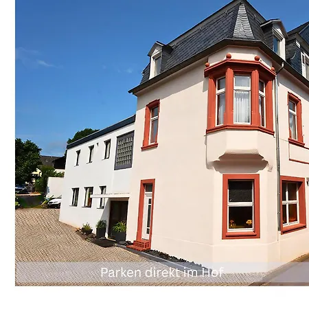 Kinofilmwohnung Mit Grossem Dachgarten Im Gaestehaus Graf-schmelzer Apartment