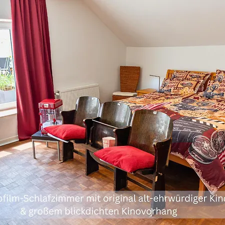 Kinofilmwohnung Mit Grossem Dachgarten Im Gaestehaus Graf-schmelzer Apartment