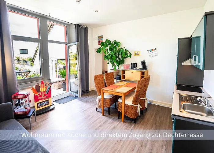 Kinofilmwohnung Mit Grossem Dachgarten Im Gaestehaus Graf-schmelzer 公寓 特里特海姆